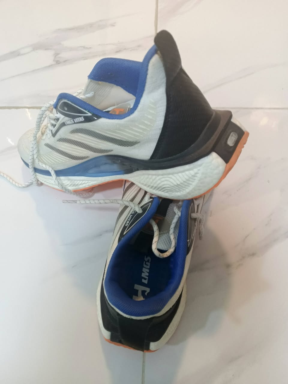 اتصل واتساب وادلل ***********
