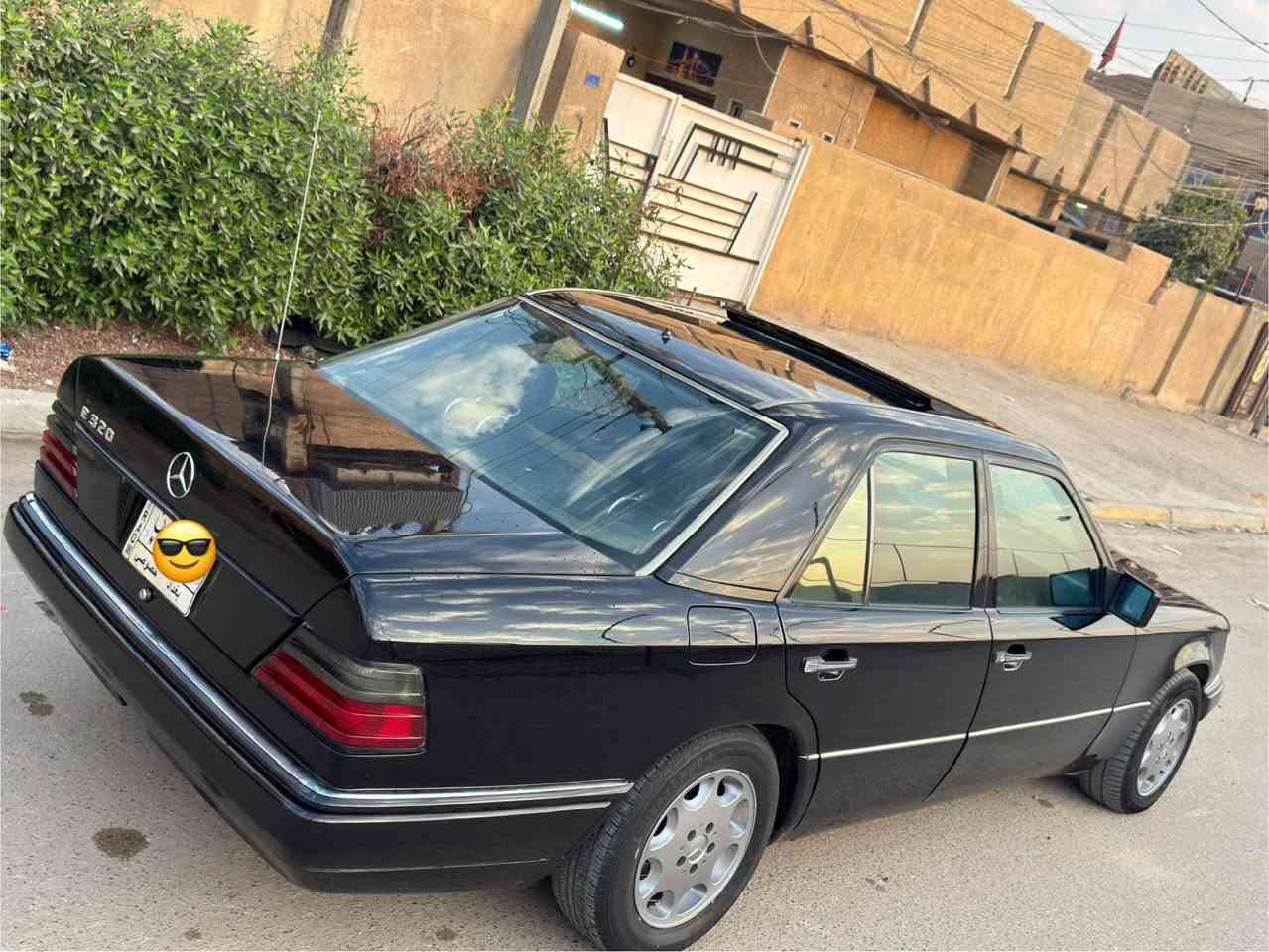 مارسيدس دب بيبي شبح 1991 محرك E320 خراطيم نوزل 
كشرها كلش نضيف بدون معجون ولا رواج ولا رصعات
محرك گير جدد
منضومة تبريد جديدة
صبغ عام درجة اولى
سلايد روف جديد بالكامل 
شغال ABS
كشنات جلد كهرباء شغاله
مروحة كهربائية 
اربع جام كهرباء شغال 
سيدي جينجر بالجنطة
وباقي المواصفات معروفة مال البيبي
مكانها بغداد حي اور 
السعر : 80 بيها مجال للشراي 
*********** بغداد, العراق
