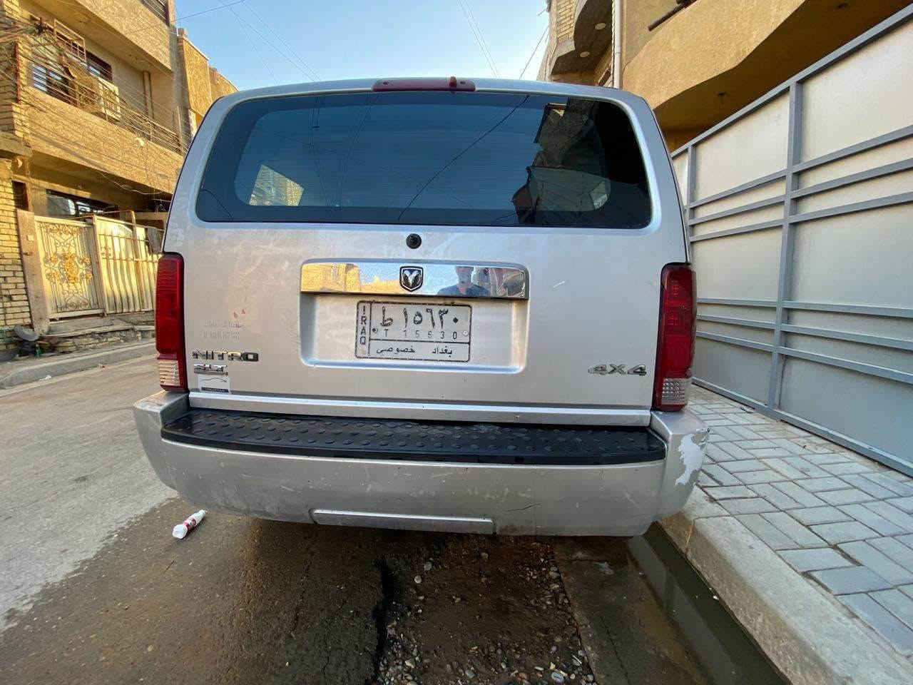 دوج نترو 2007
رقم بغداد مشروع وطني بسمي
للبيع او المراوس 
حادثها باب وجانلغ خلفي جهة اليمين 
بدون شاصي ولغد وتكم
كهرباىيات كيچات كلها شغاله 
كير صدر تمام
 تبريد منضومه جديده كلها بس الدكمه اخر فتره تشكل
السياره تمشي بس بيها بداية تبخير كازكيت مسافه وتحمه 
يعني بايعلك نقص محرك 
مكانها بغداد الشعب
السعر ٥٩ وبيها مجال للشراي 
‭***********‬
*********** بغداد, العراق
