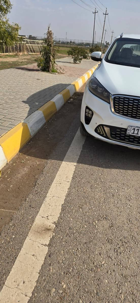 السلام عليكم
سورنتو 2020  خليجي كويتي6 سليندر  ، 7 راكب خليجي مكفوله كفاله عامه،  دبل شباج
فول مواصفات عدى الفتحه
نظام ترحيب 
بصمه ابواب وتشغيل 
لايتات زينون 
 كشنين كهرباء  
كامرا خلفيه 
دبل حساس امامي خلفي
 فول تحكمات ستيرن 
بردات خلفيه 
٣ انظمه قيادهة
سايد بريك بصمه
صندوك كهرباء 
تبريد ٣ قطع 
وبقيه المواصفات معروفه
سيارة جديدة جاهزة من كل شي  سيارة جديدة شركة ماتصرف عليه دينار  رقم الانكليزي الجديد وهزة جديدة ماشية 110الف كيلو السعر٢٥٥ وبيه مجال للطيبين العنوان صلاح الدين الدجيل *********** بيه وتساب ***********
