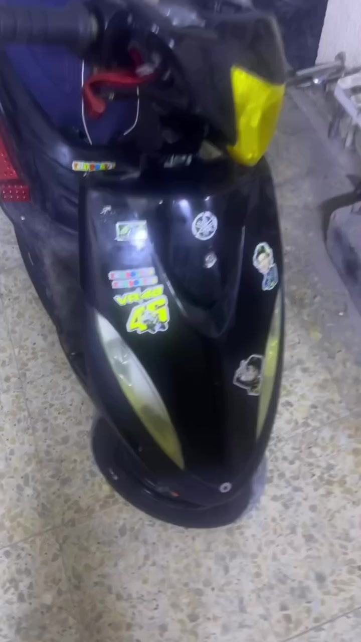 سلام عليكم 🫡
ماكس عدله للبيع 
القبق موجود + كفرات موجوده 
الدراجه بيه ترويد كلاجات +شيال يدات صلانصه صجميه دبلا 
الدراجه شلعه ومعدل نكره سلف بكل وكت 
الدراجه ٥٥ مزوده 
مكانيً كربلاء 
رقم الهاتف ***********
