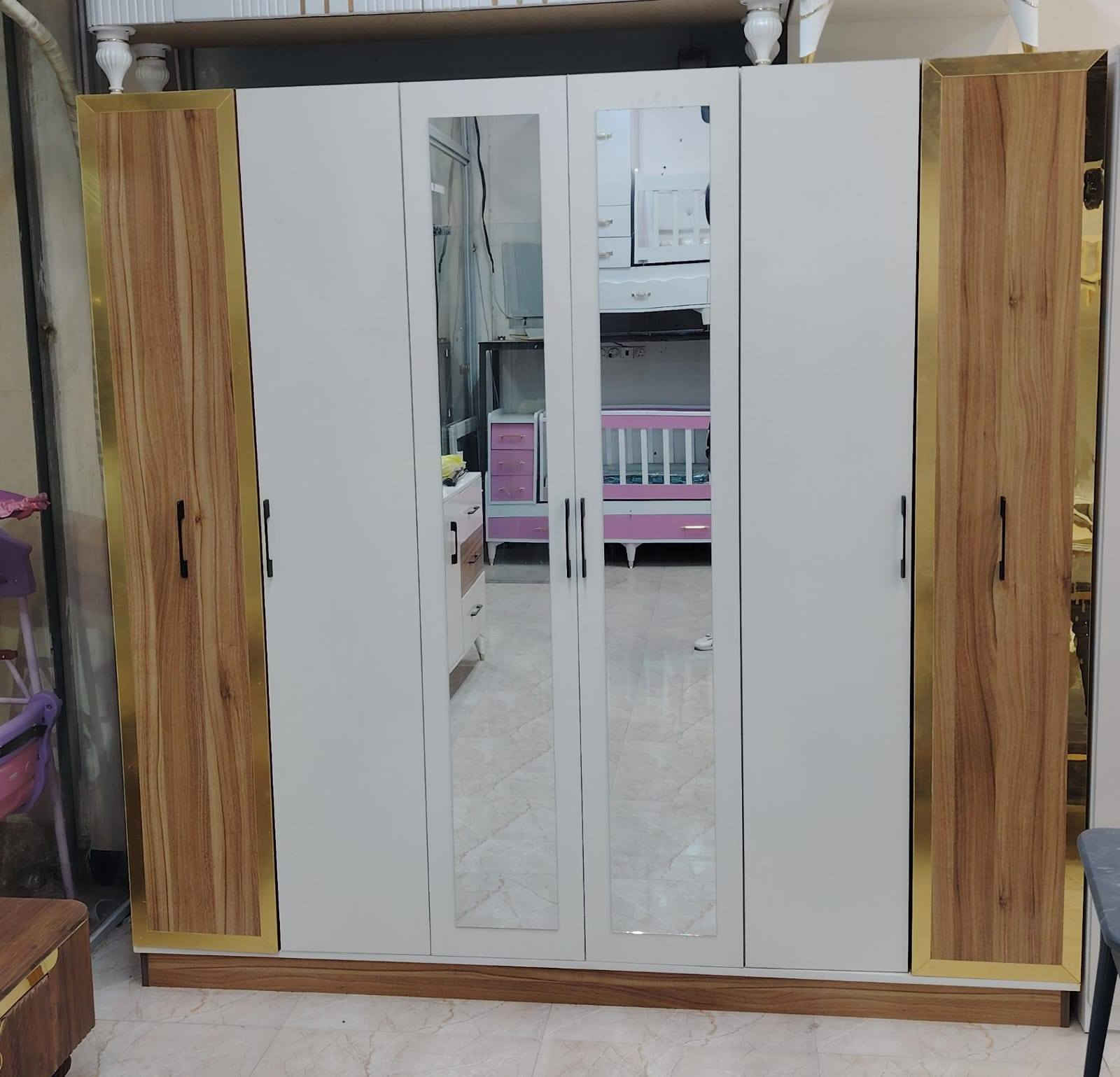 كناتير تركي المنشئ
عند مجمع عش الطفولة  
عنوان/تكريت حي الجمعية 
***********
