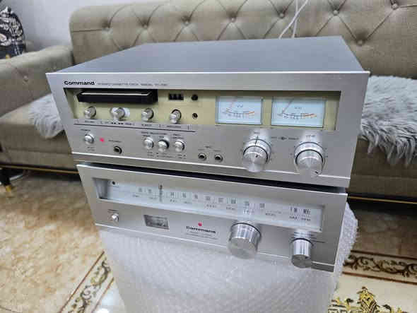 قطعتين. دك  كاسيت مع وراديو صناعه ياباني. فقط دك وراديو  تفاصيل. بل فيديو. شغلات. صناعه ياباني. قياس موجود بصور.مكاني سماوه باله استرالي ***********
