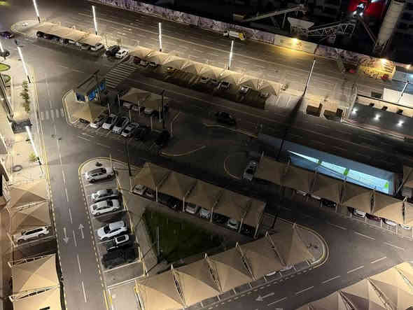 🏢 شقة للبيع في #بغداد قرب #مطار_بغداد_الدولي 
📍 #الموقع:  مجمع البروج السكني  

✨ #المواصفات:  
▫️ المساحــــــة //   197 م²
▫️استلام الشقة الشهر الثاني 2026
▫️المرحلة الرابعة G
▫️الطابق الثامن 
▫️اطلالة خارجية مميزة 
....................
#محتويات_الشقة
 _ 3 غرف نوم 
_ صالة 
_ مطبخ جاهز  
_ 3 حمامات
---------------------------------
📞 للاستفسار والمعاينة: 
الاتصال على الارقام :
***********☎️ واتساب    
او مراجعة المكتب 
الحلة _ الكرامة الشارع المشجر مجاور اسواق المطار 1 
--------------------------------
✅ نستقبل جميع عروضكم السكنية 🏠 والتجارية 🏡 بكافة مناطق الحلة 
……………………………
