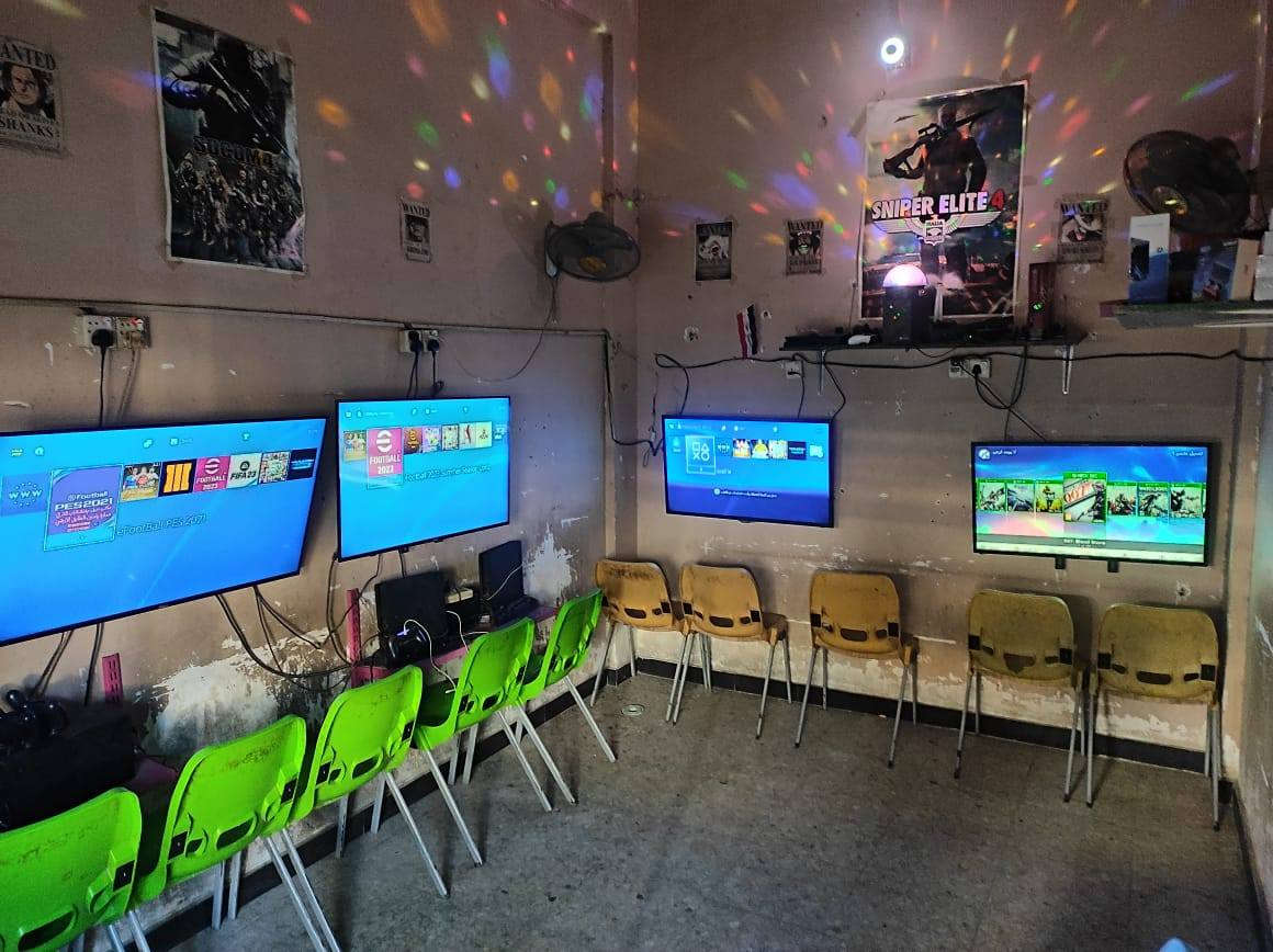 السلام عليكم
قاعه كامله للبيع بلي عدد ٤
وشاشات عدد ٥
وحاسبات عدد ٤
وجوستكات عدد ١٢ شغالات تجاري و٣ اصلي
واكو  ٨ جوستكات عطلانه تكدر تصلحهن
مكانها بغداد الدولعي التفاصيل خاص او واتساب
+964 782 292 2152
