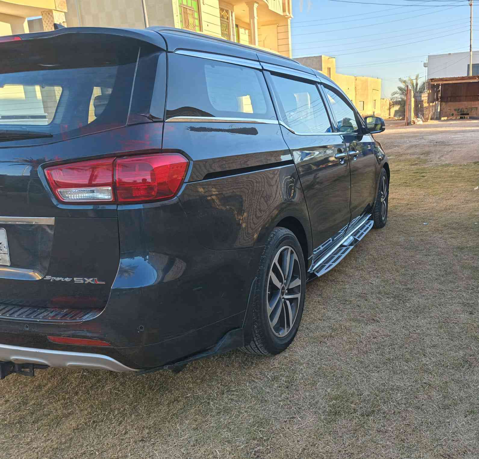 كيا سيدونا موديل 2015 vib فول مواصفات بيها جاملغ امامي وشخط بل باب السايق مصبوغه حزام للجماليه فقط مكانها الأنبار الرمادي السعر 173 وبيها عمله للاستفسار ***********
