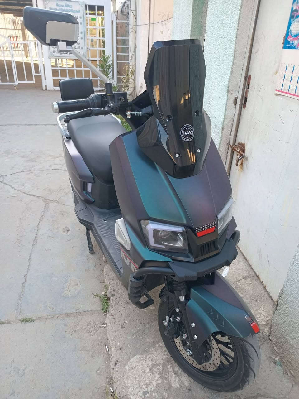 السلام عليكم للبيع دراجه شحن نوع الصاعقه استخدام قليل مكفوله من كلشي مكاني البياع الشراي يتصل ***********
