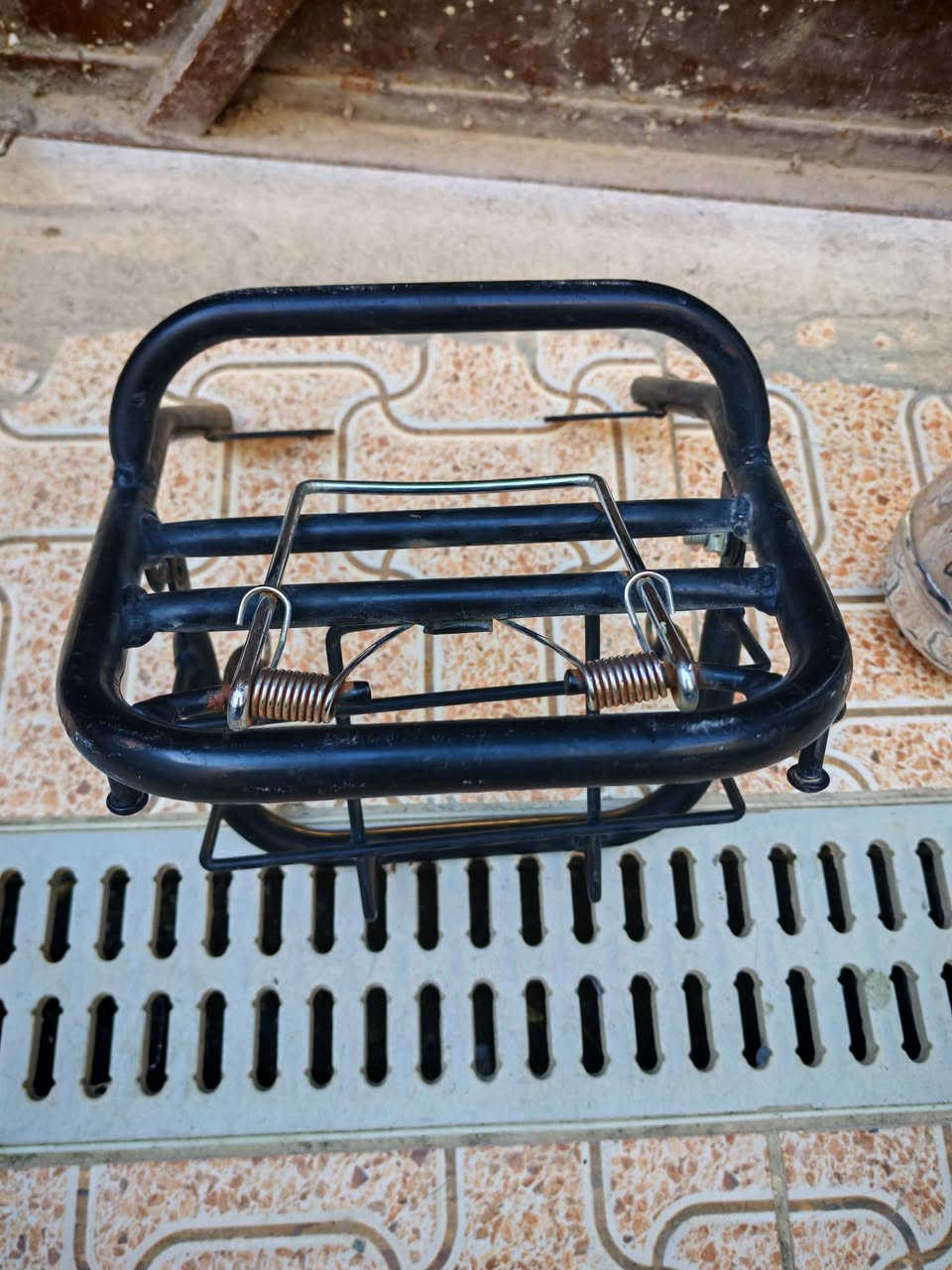 نواعم للبيع صالنصه رياضي جديده جعره مال سيفان وهاي هم مال سيفان سيبايه  وغراض جني نضيفات مكان ديالى بعقوبه جرف الملح ***********
