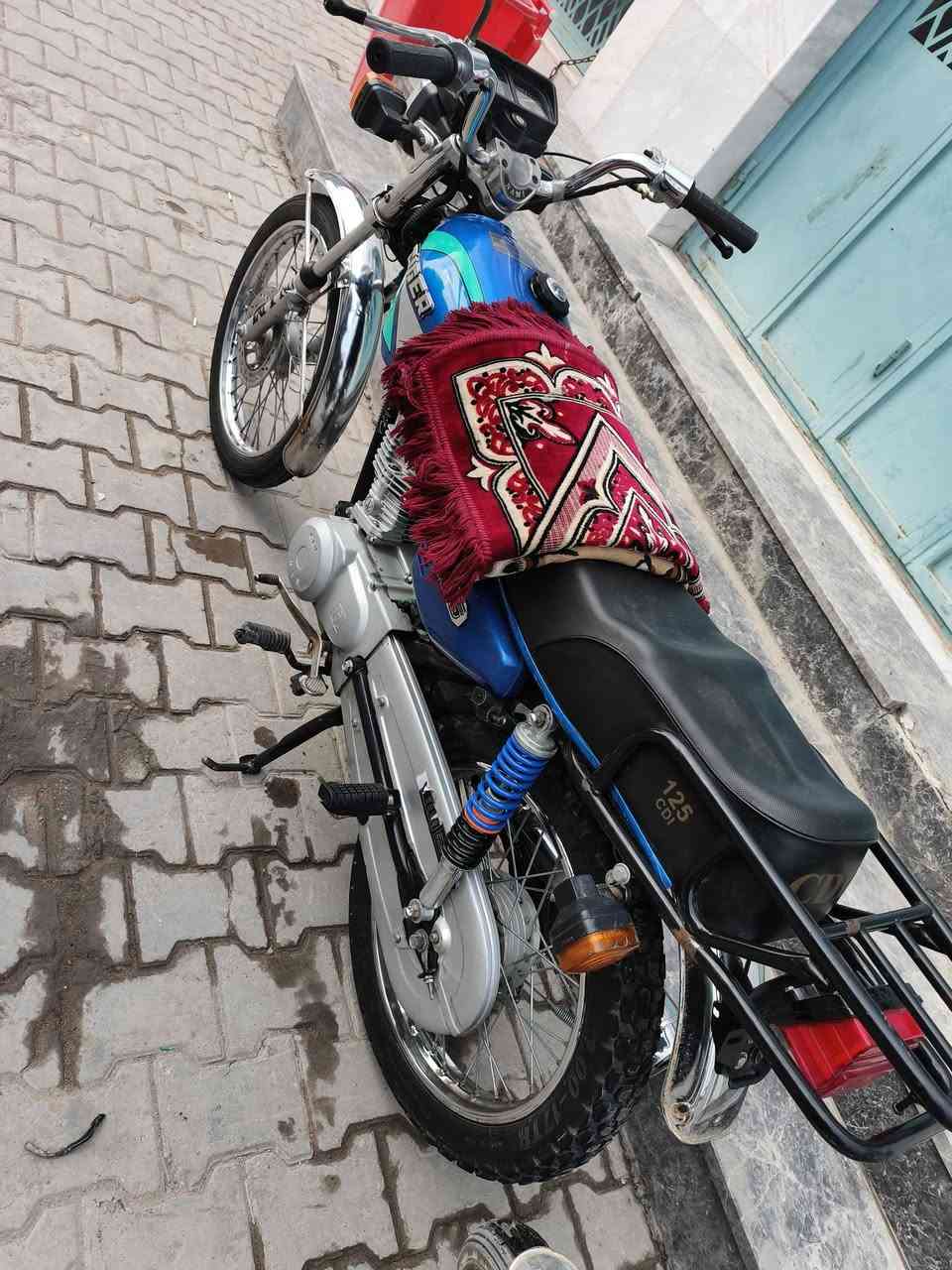 دراجه للبيع موديل 2021 اورق أصوله الوكيل العرضي السعر 600 الرقم الهاتف ***********
