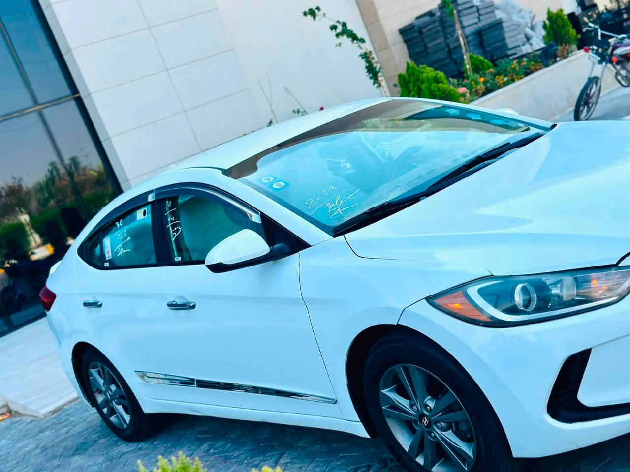 السلام عليكم…
للبيع بسعر مناسب جدا 104$ اعتذر عن الاقساط والوعده
هونداي الالنترا 2017 وارد امريكي لون ابيض (ثلجي) رقم انبار انكليزي (15) بااسمنا سنويه جديد لغاية 2030 هزه جديدة شرط التحويل…
سيارة داخله كلين بدون ضرر بيها بنيد صبغ فقط رش بدون معجون اثر تكشير ومكانين ع حك شبر صبغ اثر تكشير والباقي مكفول من كلشي ….. بدون دواخل… صور السونار وصور الضرر ورقم الشاصي مرفق مع الصور …
سيارة جاهزة بدون اي نقص…..
محرك 4/2000 سلندر …دوش المرغوب …محرك بلادي…
شرط محرك وكير وصدر وكهربائيات وتبريد وتدفئة وتخم تاير سيارة جاهزة من كلشي….
مواصفات ( 5 ويل كب كروم ونقطه عمياء وتحكمات وشاشه وكامره وحساسات 3 انظمه قياده مانع تزحلق يدات نكيل وبعد بيها اهواي مواصفات مايحتاج اذكرها)…
العنوان/ صلاح الدين/ تكريت/ القادسية…
السعر 104$ اعتذر عن الاقساط والوعده…
للاستفسار ***********
