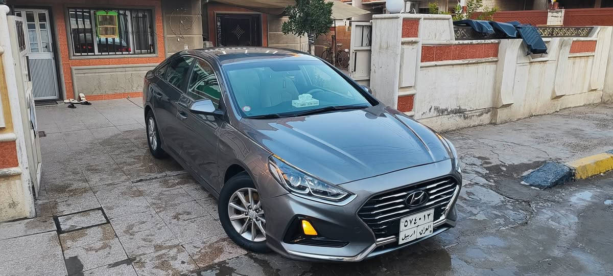 سلام عليكم سوناتا للبيع موديل 19ضرر فقط البنيد بدون دواخل لا لعد ولا شاصي ايرباك استرن طاك فقط وبيها 4قطع بخ فقط بدون اي دعم سياره ليبل واحد عده البنيد كير محرك بلادي دهن كير جديد طخم تاير جديد سياره نظيفه وحلوة وجاهزه محرك 2400 رقم اربيل بسم شركه تحويل وكاله شرط ماشيه 83مايل مكاني بغداد كل التفاصيل مذكوره الشراي يتصل ***********/***********سعر السياره 124وبيها مجال بسيط
