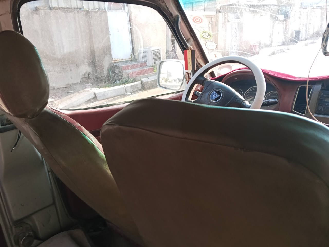 السلام عليكم فتون حره رقم نجف احمر ماندل راعيه ابيع بدون راعي اتعهدسرقه طلب سنويه  موديل 12محدثه 14مكينه ياباني شرط شواصي سليمه غرفه جديده كهربايات شغاله كير هايسه اكس بيه ونه للبيع او مروس حسب القناعه السعر 28بيه مجال مكاني كربلاء ***********
