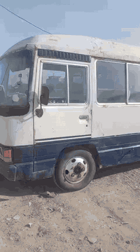 كوستر 30 نفر • بغداد المعامل • يسوي وكالة