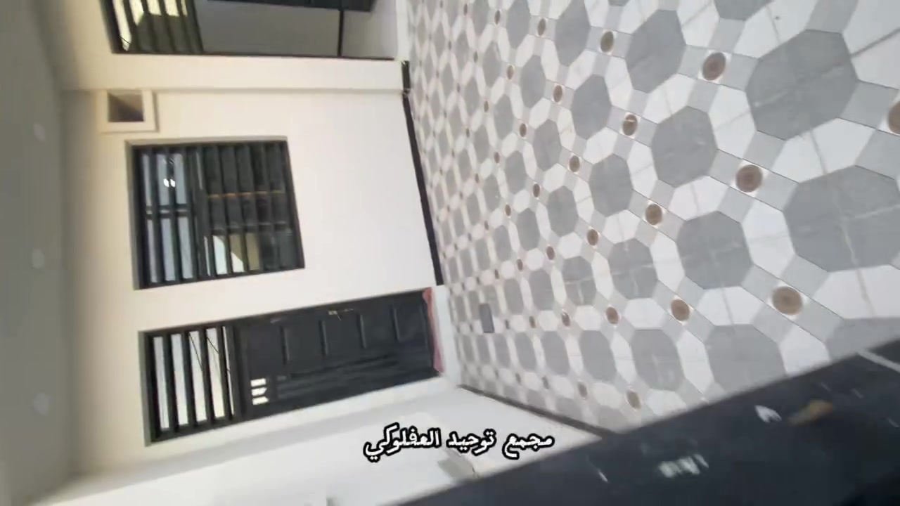 ---
🏡 بيت للبيع  

📍 الموقع: طريق السنية السياحي - قرب سكة القطار - مجمع توحيد العفلوكي  
📐 المساحة: 150 متر  

🏠 التفاصيل:  
غرفتين | صالتين | مطبخ | استقبال | صحيات داخلي وخارجي  

📲 للتواصل واتساب: ***********
---

