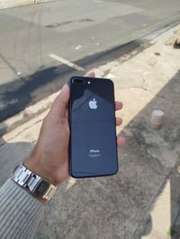 ايفون 8 بلس • ٦٤ • جديد