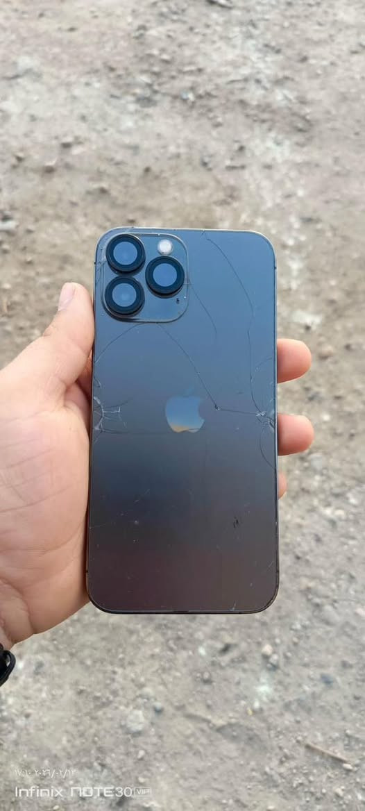 السلام عليكم للبيع ١٣ برو ماكس ذاكره ٢٥٦
لون اسود الجهاز كلش حلو بطاريه ميه مبدله قبل يوميه اصليه بي فقط البطاريه مبدله والضهر مكسور والباقي كله شغال السعر ٤٩٠ الف مكاني بغداد ناحيه الرشيد  رقمي ***********
