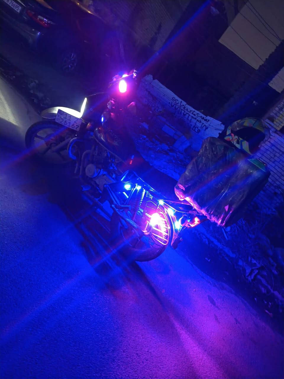 سلام عليكم مرقم للبيع
السعر 2 وميه مكاني بغداد عامريه

+964 788 630 2677
