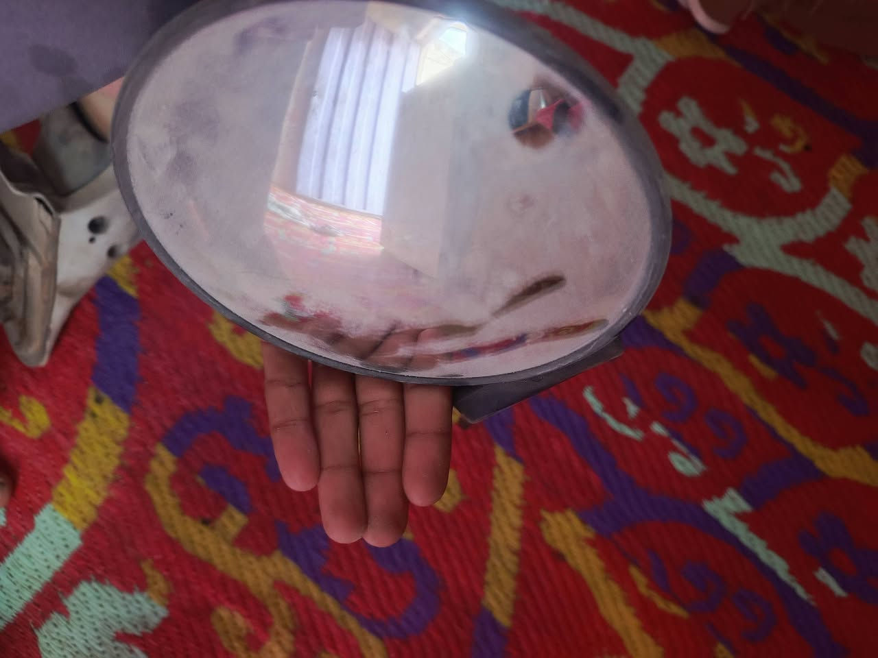 مرايه بريجؤ تفصيخ اصليه صؤب عبري  وسكنات سمجه ومرايه زغيره كلهن،٥٠ الف المكان النجف ٠
***********
