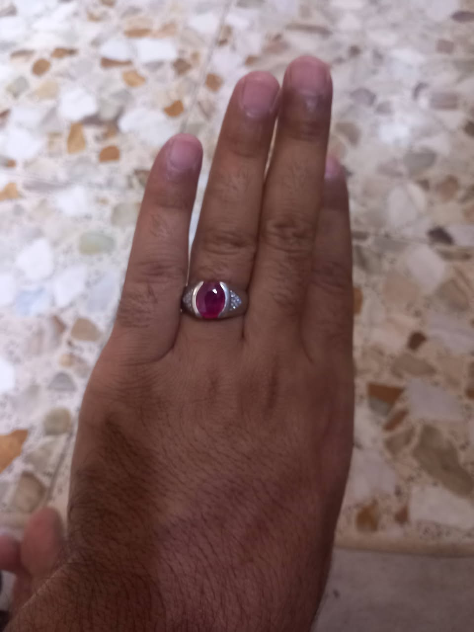 سلام عليكم محبس ياقوت فريقي  يوجد توصيل سعره خاص او تصال ***********
