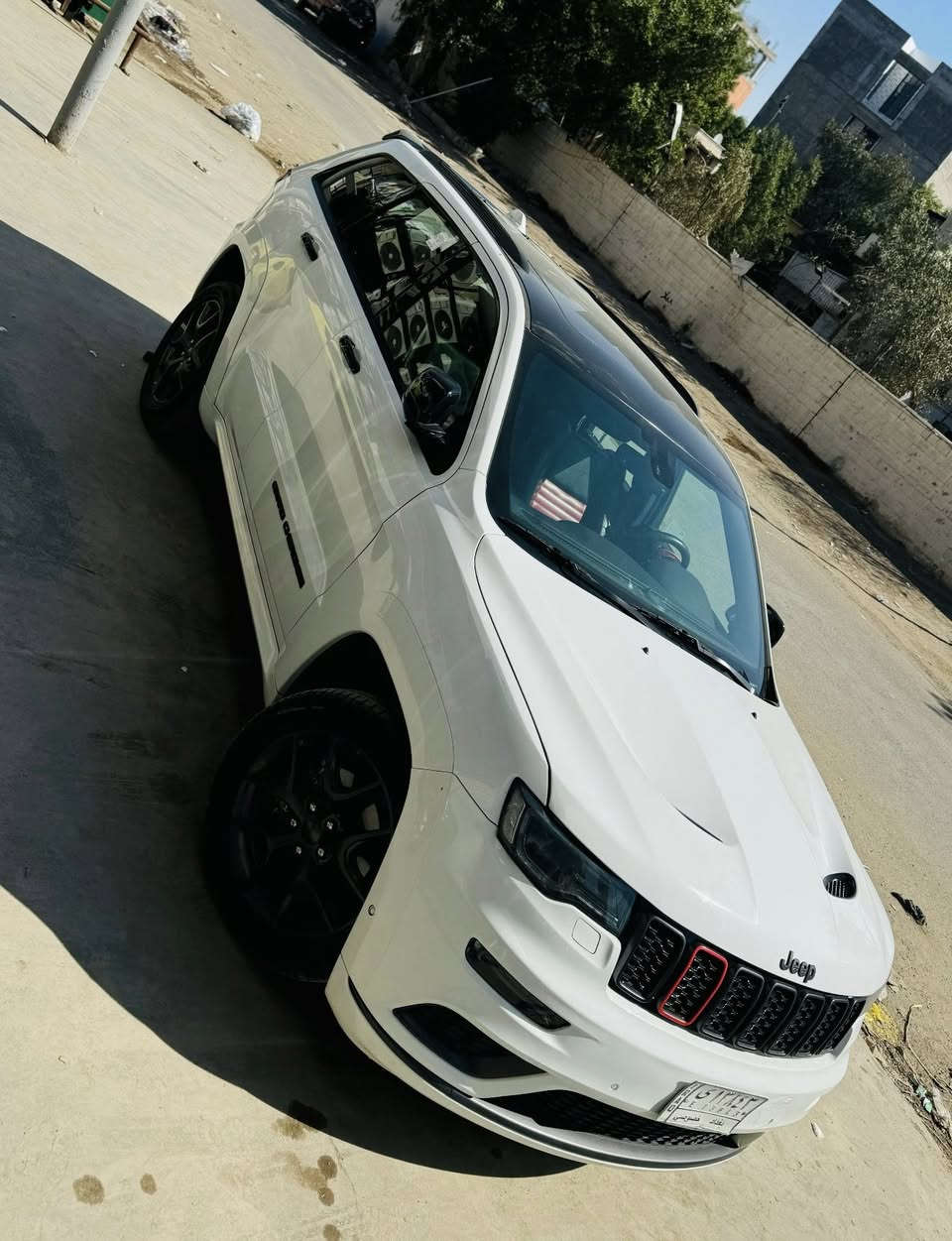 السلام عليكم
 جيب S  2019 خليجي مكفولة ماعده شبر بارد بل باب خلف السايق ماشية 75 الف 
سياره فول مواصفات ونضيفة رقم بغداد 
السعر 29300$ 
***********
