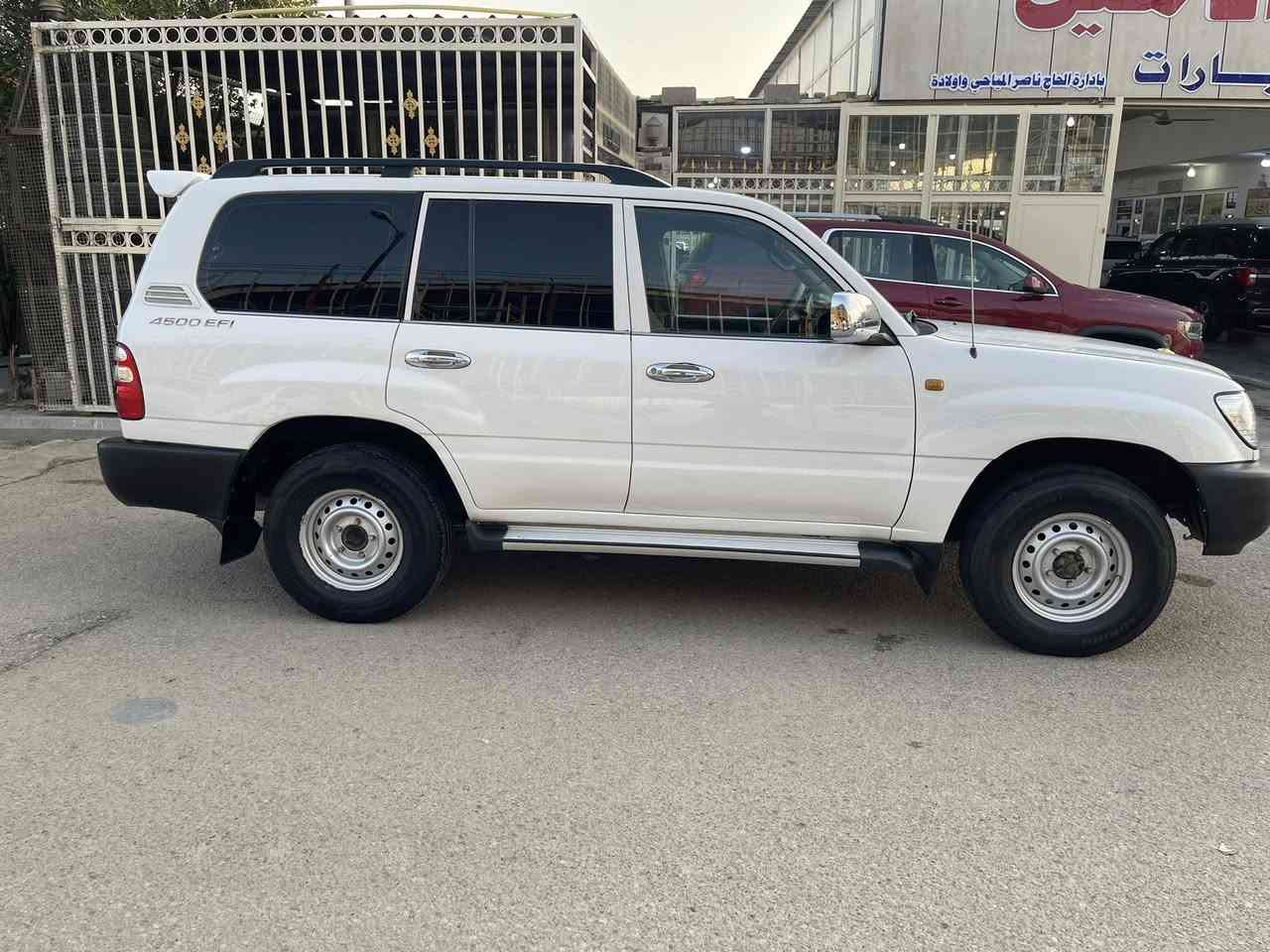 لاندكروز 
موديل 2004  
‏(كير أوتوماتيك )￼
رقم بغداد   ￼بسمي تحويل ثاني اليوم 
محرك 6 سنلدر +منظومة غاز ￼
مكنيه  وكير  مكفولات
سياره جاهزه ￼من صدر+تخم تاير جديدة 
مابيه نقص برغي 
تبريد  3 قطع 
ثلاجة  تشتغل 
7  راكب
(‏ملاحظة )سونار في المنشور عدل في سونار والباقي مكفوله 
‏(ملاحظة)￼(فورويل ملغي) ￼
 مكان واسط كوت
￼ الاستفسار    ***********￼

(بيع فقط )￼
