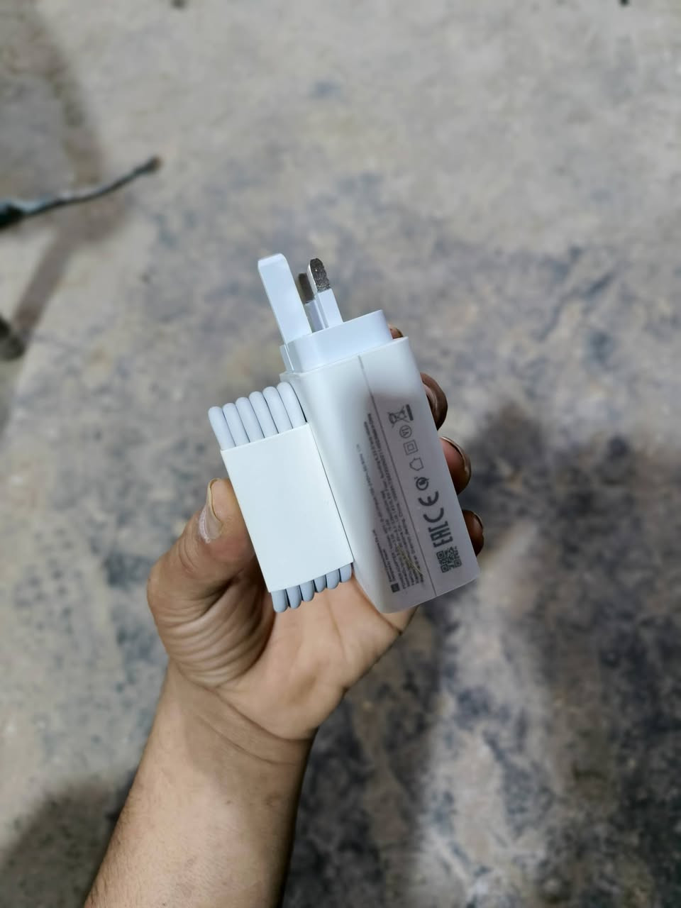 سلام عليكم متوفر شاحنات شاومي اصلي 

120 واط حقيقي سعر الفرد 13 جملة 10 

تشحن من ال 120 للـ33 مكان نجف


**إذا كنت صاحب هذا الإعلان وتريد حذفه لأي سبب، رجاءا أرسل رسالة إلى الدعم الفني**