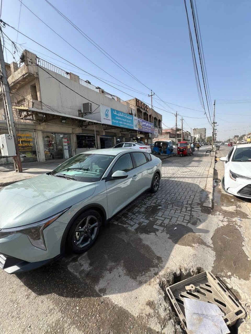 سلام عليكم من رخصت الادمن

كيا K4 ٢٠٢٥ وارد امريكي

سياره زيرو ماشيه 13 الف على وظع شركه حادثه بس باب خلفي

 وجاملغ خلفي مثل ما بل صور بدون دواخل بدون ايرباك 

مواصفاته، _____بدون فتحه

محرك الفين دوش 2000

بصمه +تشغيل عن بعد +اناره ترحيب

لايت عدسات +لد نهاري

بك لايت ليد متصل

تحكم استيرن جهتين

شاشه كبيره متصله عداد رقمي

سايد بريك بصمه

منافذ شحن امامي وخلفي

كامره دواره HD

وباقي مواصفات معروفه رقم اربيل الدولي الجديد

بسمي تحويل مباشر

السعر ( 172 ) $ وبي مجال بصيط

مكاني بغداد السيديه

اي استفسار اتصال أو واساب ***********

 غير متواجد على فيس بغداد, العراق
