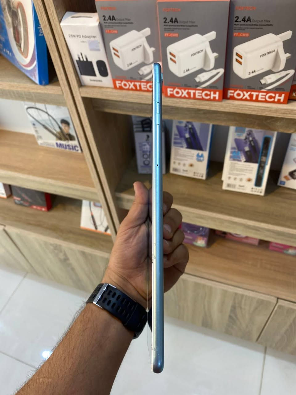 السلام عليكم
Honor Pad X8
حجم الشاشة 10.1
المعالج mediaTek MT8785ثماني النواة
الرام 3
التخزين 32
السعر 125الف 
الاتصال 0782553612


**إذا كنت صاحب هذا الإعلان وتريد حذفه لأي سبب، رجاءا أرسل رسالة إلى الدعم الفني**