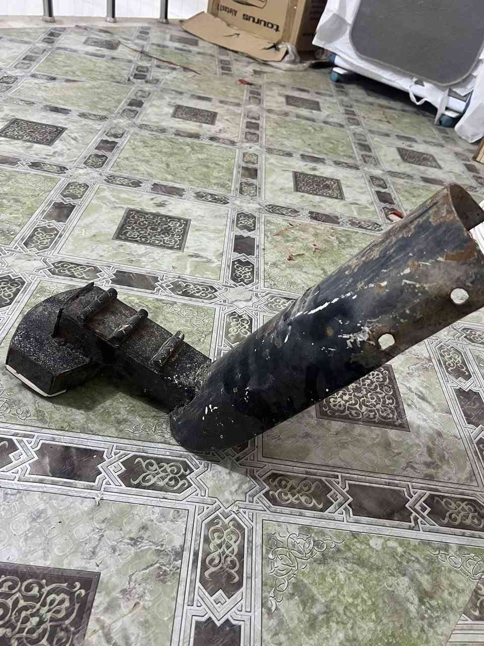 سلام عليكم غراض للبيع مكينه 19 شغاله مابيه شي
ويل امامي مابي شي وخلفي طاكات بي سيمات
سبايدر
وصالنصه
كلهن شلع كوم حديد ابيع 
***********
مكاني غراف
