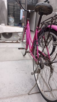 شباب بايسكلات 3ثنين بناتيات واحد فكسد   ال بناتيات نقص الوردي واير ويد...