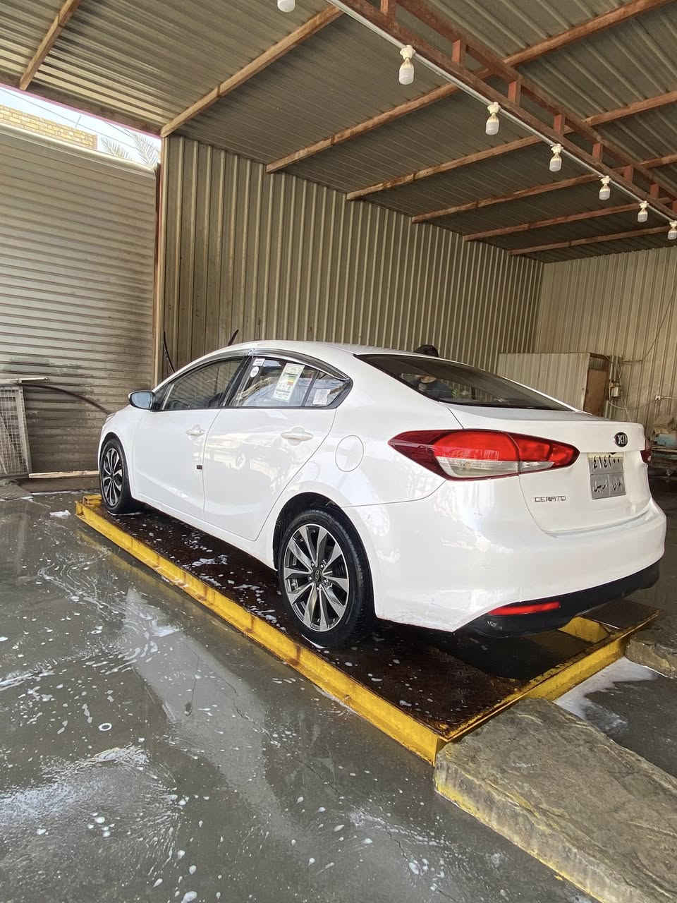 سيراتو 2017 رقم اربيل عداد المسافة 110 الف حقيقي شرط
محرك 1600 جديد ما مفتوح 
سيارة مكفولة من الصبغ ولفتح بيهة فقط بارد مكان واحد وشخط فوك بك لايت الخلفي فقط سيارة جديدة وجاهزة السعر المطلوب 128 وبيهة مجال بصيط للشراي مكاني نجف حي جامعة ***********
