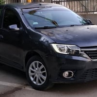 رينو سمبول 2019  رقم بغداد  بدون صبغ بيها طخات موضحه بالصور مكفولة كير...