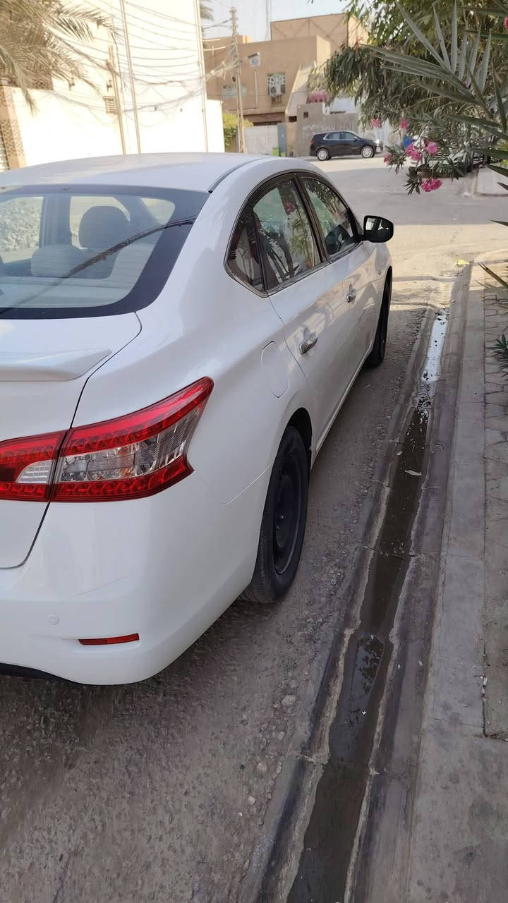 نيسان سنترا موديل 2020 مكفوله خليجي بيها فقط بارد في حافه البنيد وقليل في بالجاملغ الخلف السايق والكير والمحرك مكفولات وماشيه 90الف موجوده في أربيل للتواصل *********** واتساب
