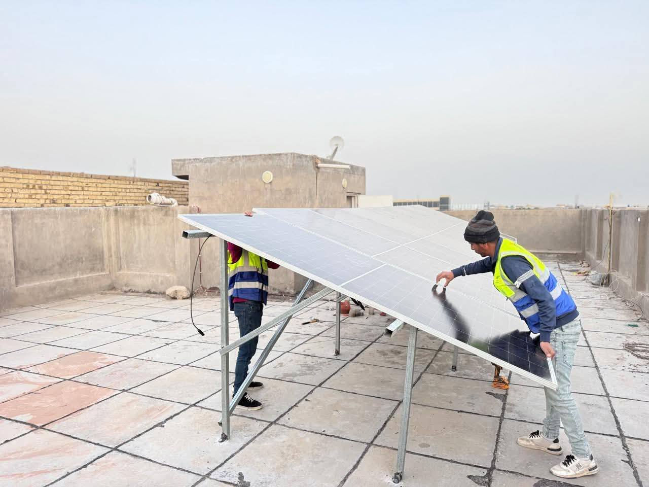 على بركة الله تم تنصيب منظومة طاقة شمسية متكاملة في بيت
الأستاذ علي القريشي – قضاء النعمانية ⚡️

🔋 قدرة 16 أمبير (ليلي – نهاري) تشتغل بثبات وكفاءة عالية
✔️ استخدام مواد أصلية ذات جودة عالية ومن مناشئ معتمدة
✔️ ضمانات حقيقية ومكتوبة على الأجهزة والتنصيب
✔️ التنفيذ تم على يد كادر متخصص وذو خبرة مع الالتزام بأعلى معايير الأمان
✔️ شغل مرتب ونظيف مع شرح كامل للزبون بعد التسليم
✔️ أسعار تنافسية تناسب الجميع بدون أي تنازل عن الجودة

إذا تبحث عن كهرباء مستقرة وراحة من انقطاعات المولدة
فالطاقة الشمسية هي الاستثمار الأذكى لبيتك 🌿
تواصل ويانا وخلي بيتك يشتغل بثقة واطمئنان ✨
م مهند الشمري للاستفسار ***********
*********** النور لمشاريع الطاقة الشمسية
