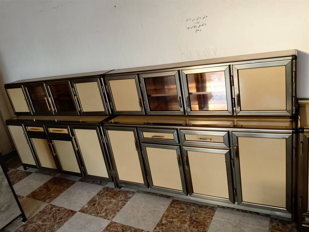 معرض يونس لتجاره الأثاث المستخدم والجديد 

كاونتر أربع قطع اربع أمتار مستخدم 

للاستفسار الاتصال على الرقم التالي 

*********** تكريت, صلاح الدين
