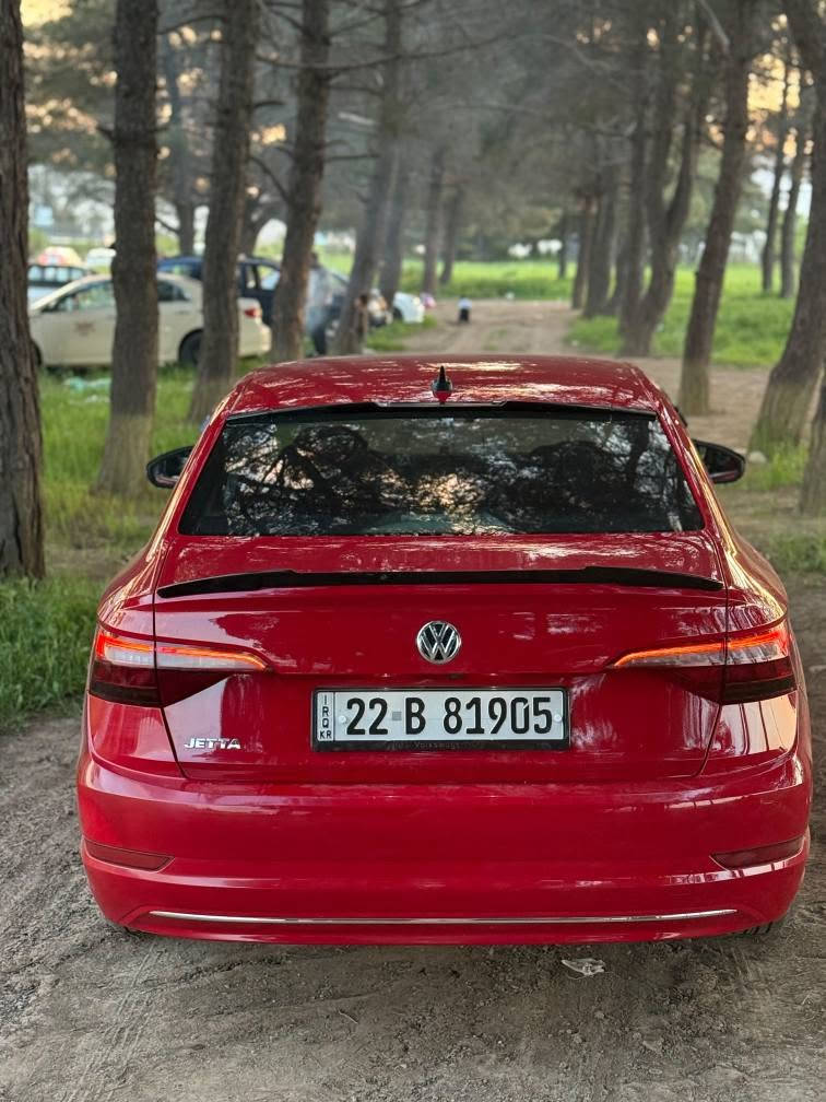 ____
🚗 للبيع او مراوسه
- فولكس واكن جيتا 
🔹 الموديل: 2021
🔹 اللون: [احمر 🍒] 
🔹 القير: أوتوماتيك
🔹 المحرك: 1.4 تيربو - 4 سلندر
🔹 الفئة: [S]
🔹ماشية 83 الف ميل
🔹 المواصفات:
 •لابت ليد متحرك gli 
 •كت كامل gli 
 •عطار كاربون فايبر اصلي 
 • تحكم ستيرن
 • شاشة لمس كاربلاي
 • كاميرا خلفية
 • رادار امامي
 • تبريد شرط

✅حادث ربع بونيد وجامرلغ وربع باب
✅ السيارة بحالة جيدة من الداخل والخارج
✅ استخدام شخصي 
🌹رقم اربيل سنويه جديد باسمي
💯بطاقه بانزين موجود 

💰 السعر 127$ ومجال رجاء بس شراي يخابر

📞 للتواصل والاستفسار: 
***********☎whatsap
***********☎
📍 الموقع: [كركوك/

⸻ كركوك, العراق

