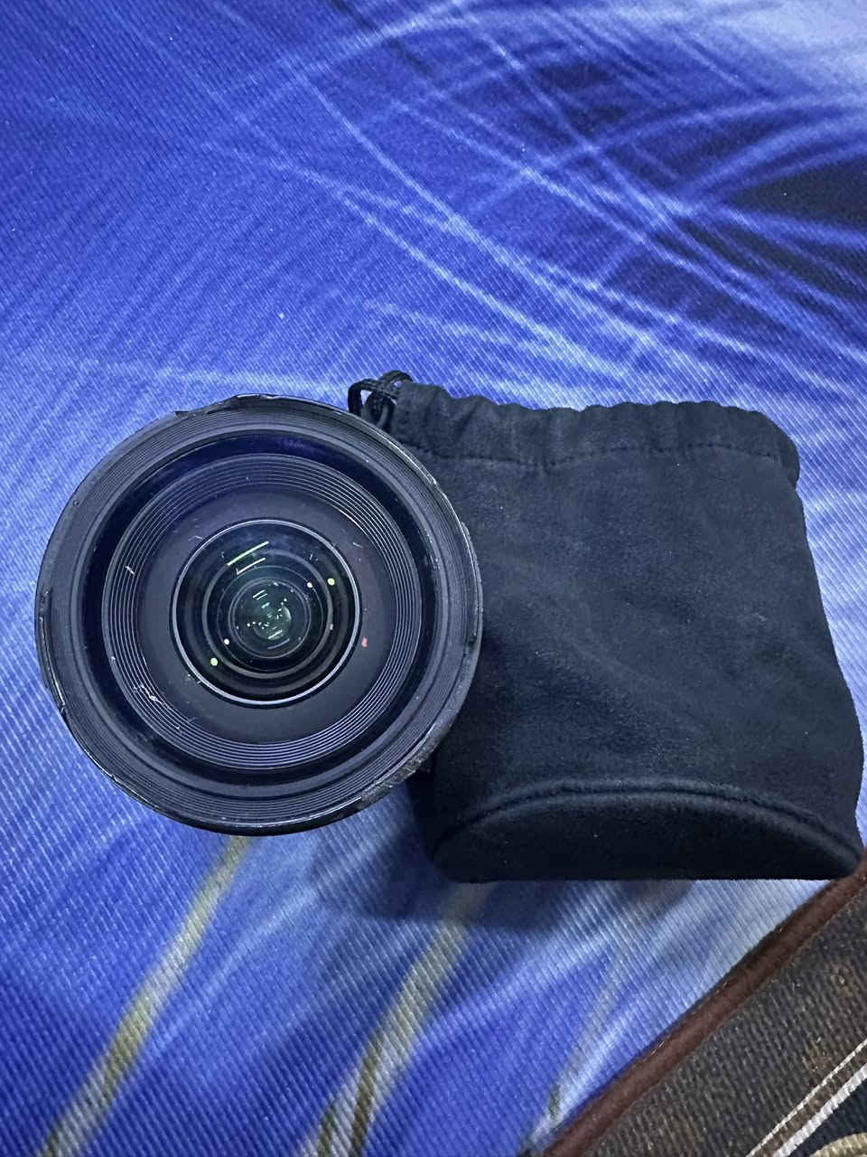 عدستين كانون الأوله 24-70 فتحه 2-8 اصدار ثاني  سعرها 250 وبيها مجال عدسه ثانيه 50 ملم فتحه 1-8 نضيفه كلش سعرها 100 مكاني بغداد مدينه الصدر رقمي ***********
