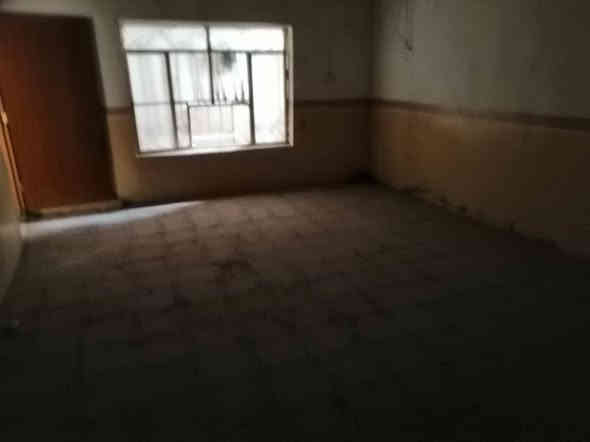 عندي بيت حي المكرمه مساحه ٢١٦ م بيت قديم مساحه ٢٦٦ بايع الحديقة ٥٠م وباقي ٢١٦ لبيع منطقة الثمن تالاف قريب على جامع الإمام المهدي سعر ١٨٥ مليون الاتصال على الرقم *********** النجف
