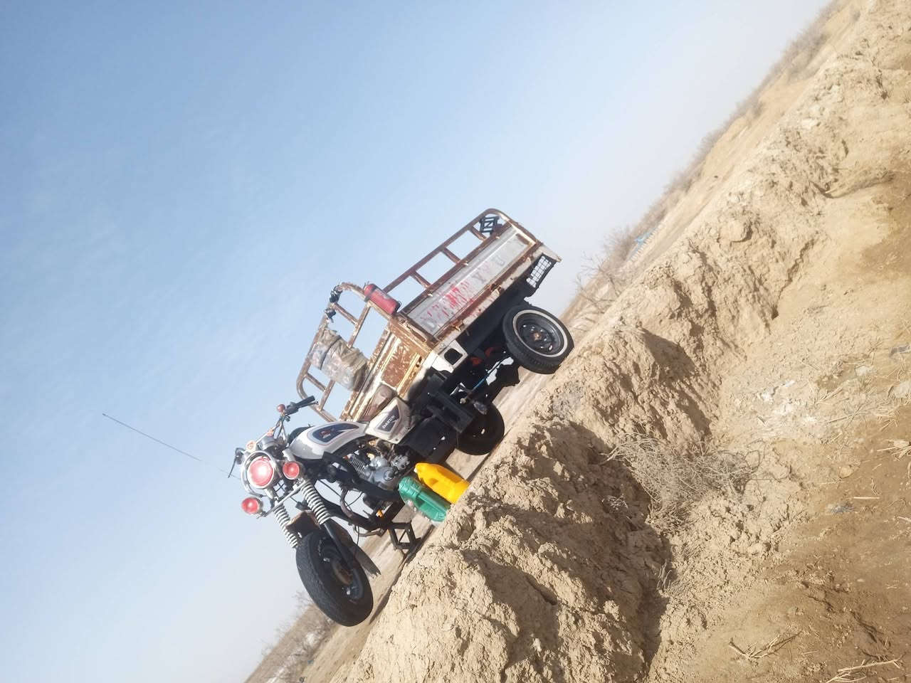 السلام عليكم للبيع ستوته موديل 2017تعمير 2025 مكان ناصريه مركز السعر خاص ***********استشفار
عله الرقم،،،،
