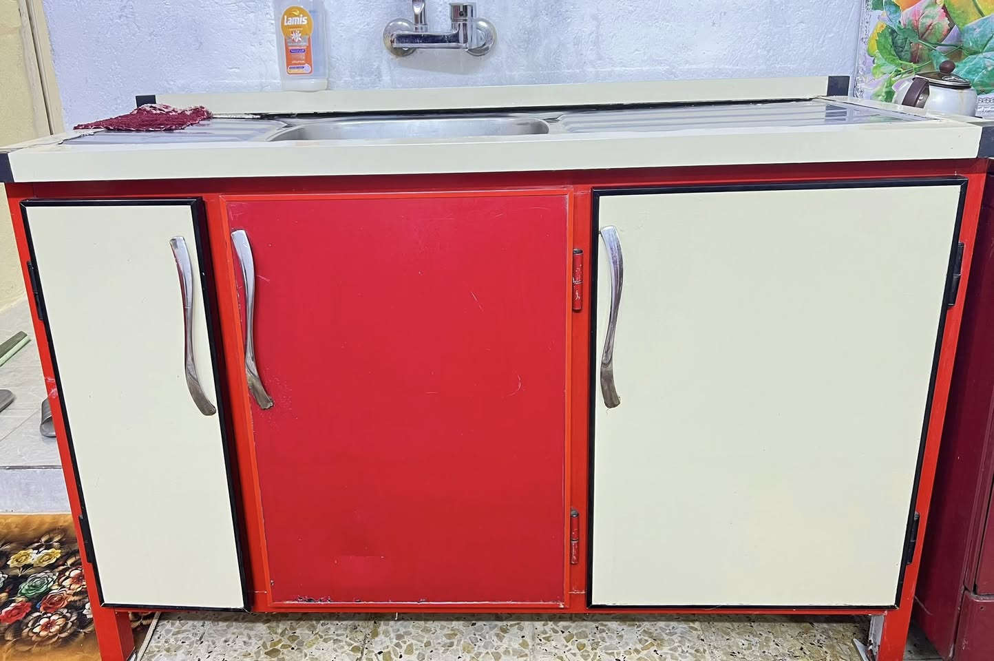 السلام عليكم
كاونتر للبيع نظيف  وبي اضرار كلش بسيطه  قياسه مترتين ونص والسنك متر وربع


**إذا كنت صاحب هذا الإعلان وتريد حذفه لأي سبب، رجاءا أرسل رسالة إلى الدعم الفني**