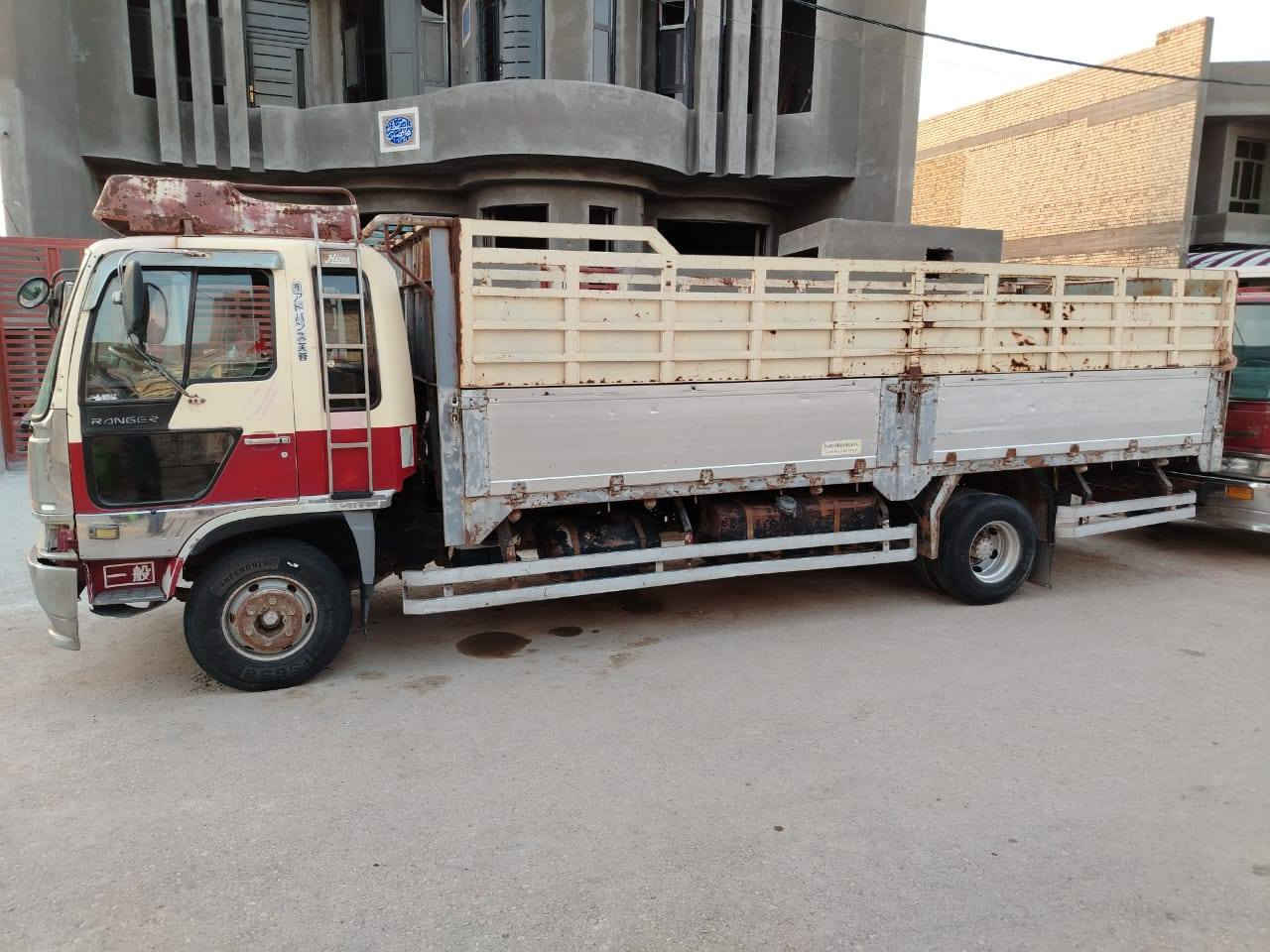 هينو طيره 70 سوبر 6 وربع مطوله باسمي مشروع وطني رقم. بصره وبيهه صوت بالمحرك.... ***********
