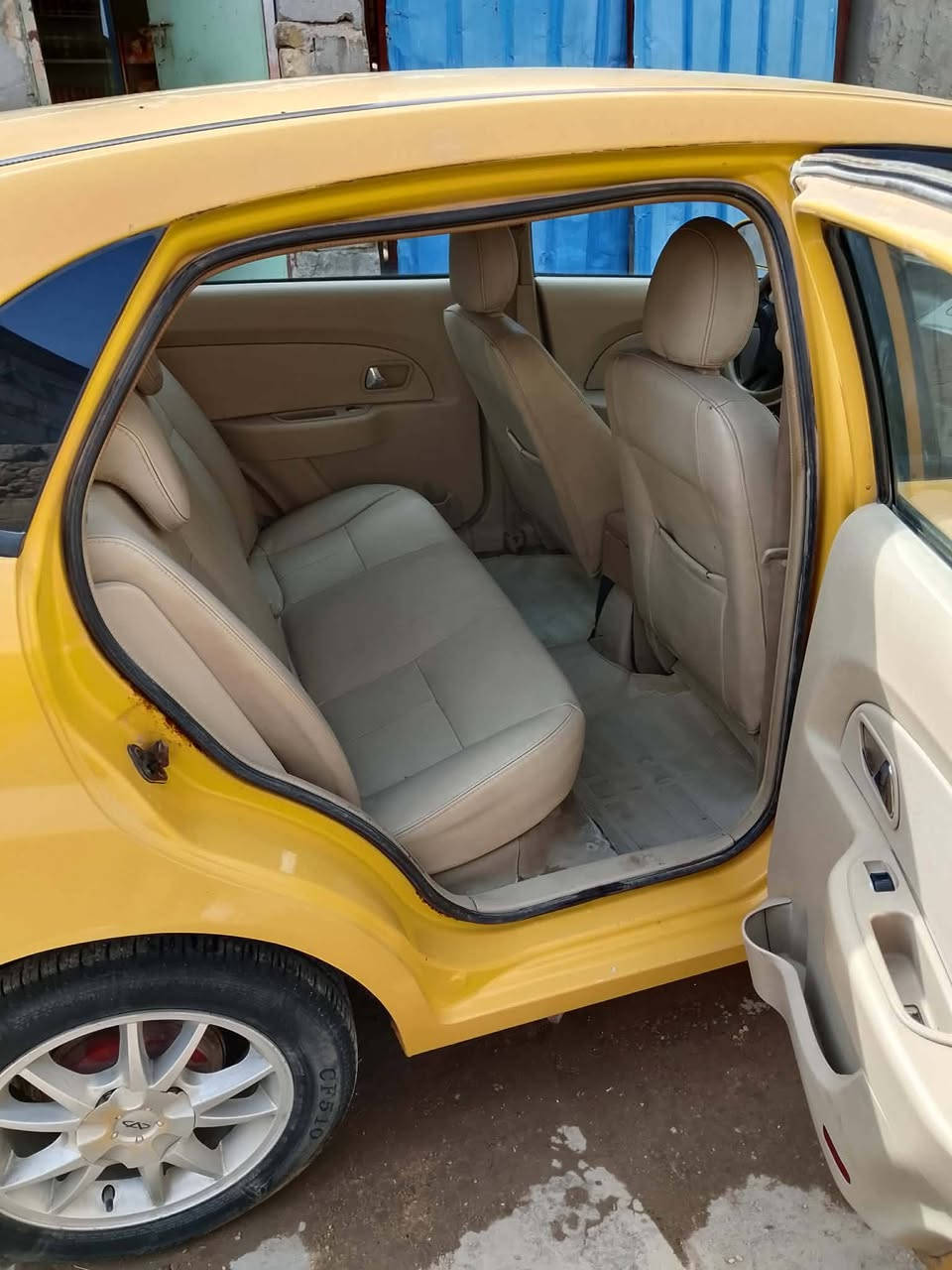 السلام عليكم
سيارة شيري فلاوين موديل 2013 مكفولة من الضربة، مكينة وكير خير من الله، صدر نضيف.
السعر: 40 وبيها مجال.
للاستفسار: ***********
