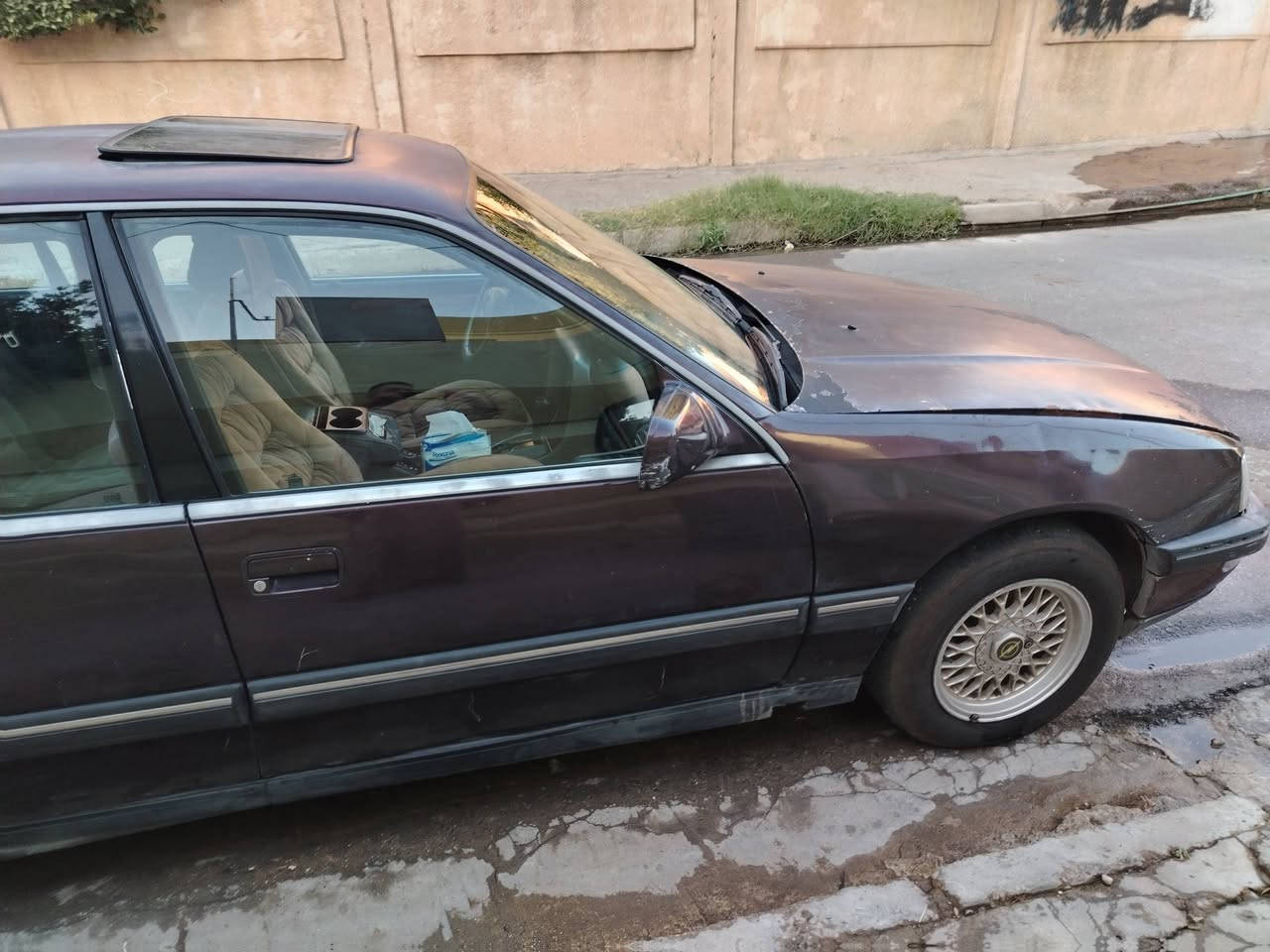اوبل سيناتور موديل 1991 للبيع
 السيارة بسمي تحويل مباشر 
محرك حجم 3000 كبس قبغ أحمر
مبدل جديد كير اتوماتيك ( محرك وكير مالتها الأصلي )  السيارة فول تبريد بس ماشغال ستلايت كشنات الأمامي هيتر
جامات الاربعه كهرب بردة خلف أصلية طخم تايرات جديد السيارة بيها كابون بانزين صبغها مقحل بسبب غسلها بماء البئر ترايك وين ماتريد سعر السياره 33  ورقة وبيها مجال للشراي 
مكان السيارة الجانب الأيمن حي ١٧ تموز
للتواصل موبايل ***********
