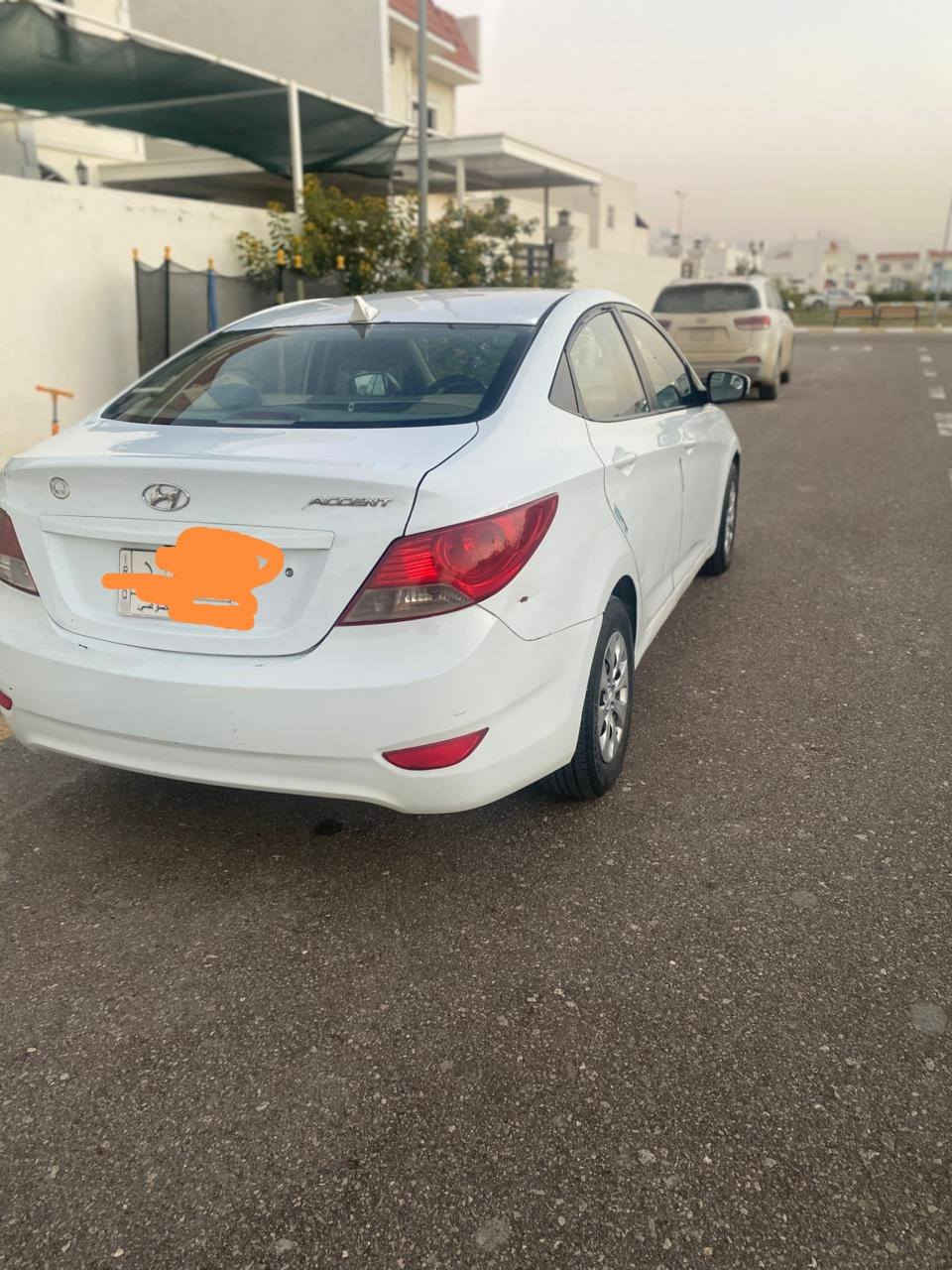 اسلام عليكم للبيع اكسنت خليجي موديل ٢٠١٤ السياره مكينه وكير وحداديه كفاله مداور ثاني يوم السياره بيه رشات صبغ ابيع احزام صبغ السياره خير من الله السعر ٩٠$ وبيه مجال قليل التواصل علرقم ***********
