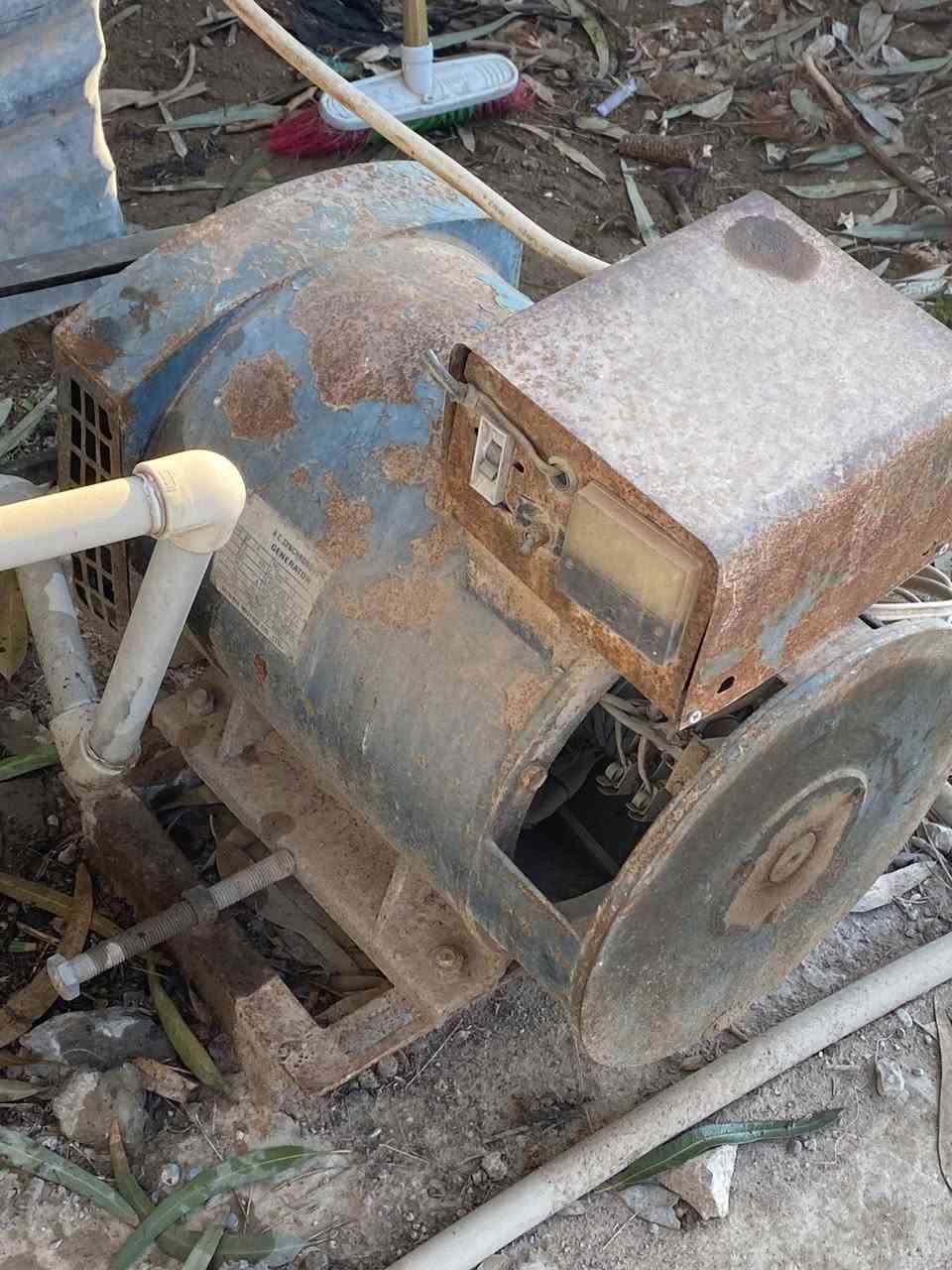 السلام عليكم لستر للبيع شرط الشغل سلف وراس توليد 20kv
العنوان تكريت الفرسان 
رقم الهاتف ‭0771 344 1391‬
السعر 650 الف
