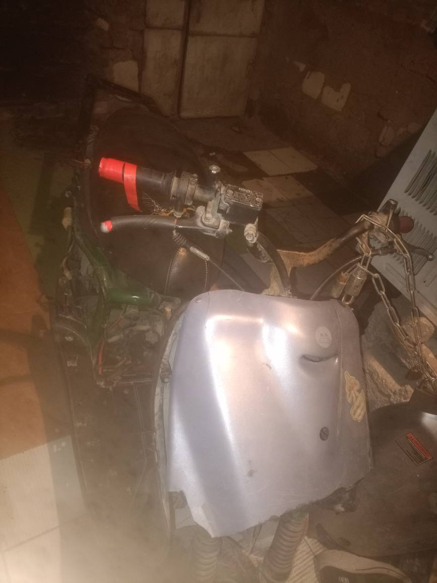 فراشه مابيه شي شغاله سرعته 140عطله لبراغي مال لكزوز مفصومات بل كوار يلعهن ابو لتورنه رخاص شغلهن وكزوزه ردزه لحيم مفصوم ***********هاذه رغمي عل مازنجر ترسلني عادي البصرة, العراق
