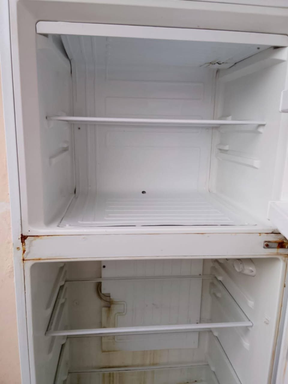 السلام عليكم ثلاجه للبيع نضيفه مابيه كل عيب سعر125بيه مجال مكاني كركوك


**إذا كنت صاحب هذا الإعلان وتريد حذفه لأي سبب، رجاءا أرسل رسالة إلى الدعم الفني**