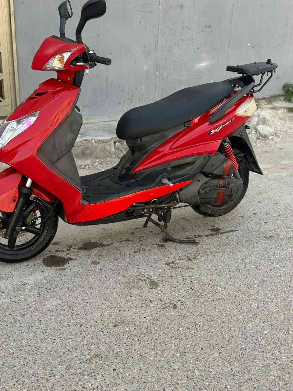 السلام عليكم سكنس فحل نوزل خطين استان حساس قبغ نفخ طلاعات كهربائيات كلهة شغالة مكينة خرسة اوراق بيهة منفيس بيع او مراوس بماطور كير حسب القناعة المكان ديالى الخالص السعر ٨٥٠ وبيه مجال
***********
