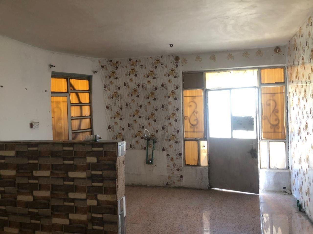 مشتمل طابق ثاني للايجار  نهاية اربع شوارع خلف مول كرارة الشارع ٦ 

معزول درج خارجي  

يحتوي على غرفة نوم وصالة كبيرة وصحيات

كل الخدمات كاملة ماء كهرباء

خط نت مجاني مشترك مع نفس البيت

واير سحب كامل 

ايجارة  ٢٥٠ نهائي 

***********
