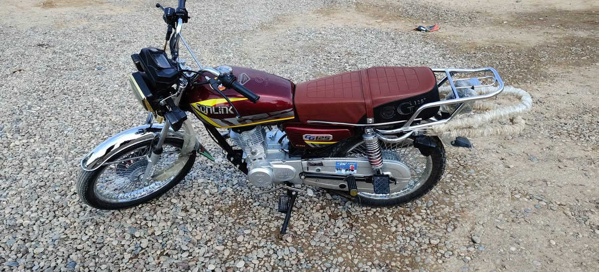 السلام عليكم موطور للبيع موديل 2024الموطور كلو شرط من الطارف للطارف السعر650الاتصال ***********
